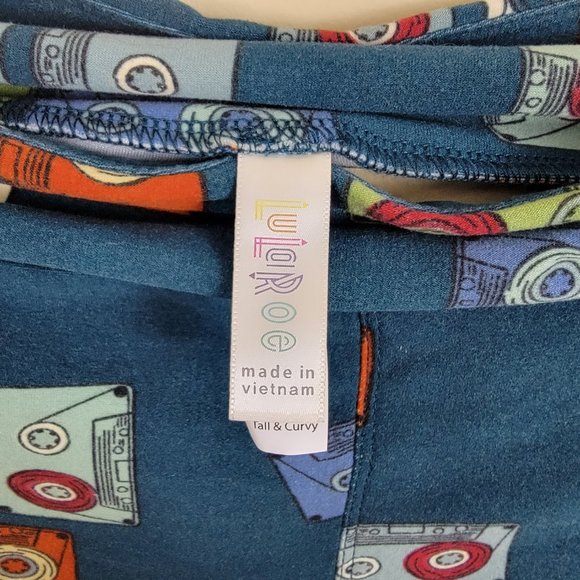 LuLaRoe Buttery Soft Cassette Tape Leggings - Tall & Curvy - Picture 2 of 2